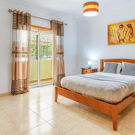 Spacious 2 Bdr Apartment W/ Patio By Lovelystay Armação de Pêra Exterior foto