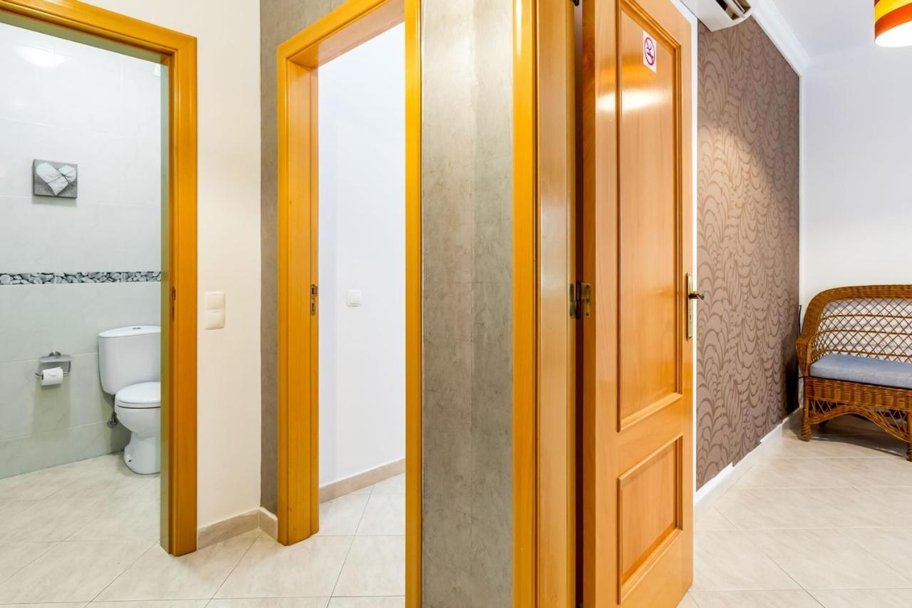 Spacious 2 Bdr Apartment W/ Patio By Lovelystay Armação de Pêra Exterior foto