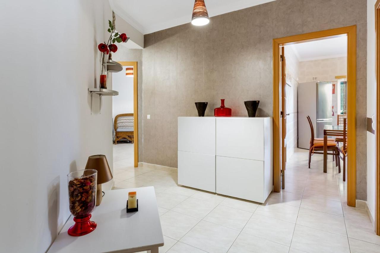 Spacious 2 Bdr Apartment W/ Patio By Lovelystay Armação de Pêra Exterior foto